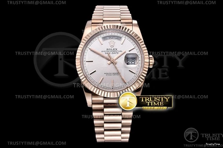 0427 RDD0219E – DayDate 36mm RelaxedFit 695